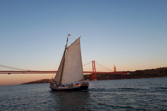 2-Hour Lisbon Traditional Boats Sunset Cruise With White Wine - Included in the Cruise