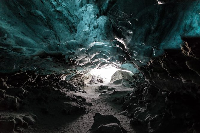 3-Day Golden Circle, Ice Cave, Glacier Lagoon and Canyon Tour
