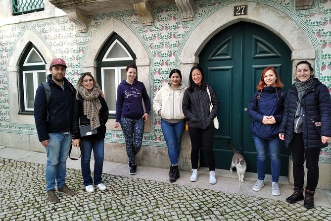 Alfama and Mouraria Tour - the Oldest Neighbourhoods in Lisbon - Discovering Mourarias Hidden Gems