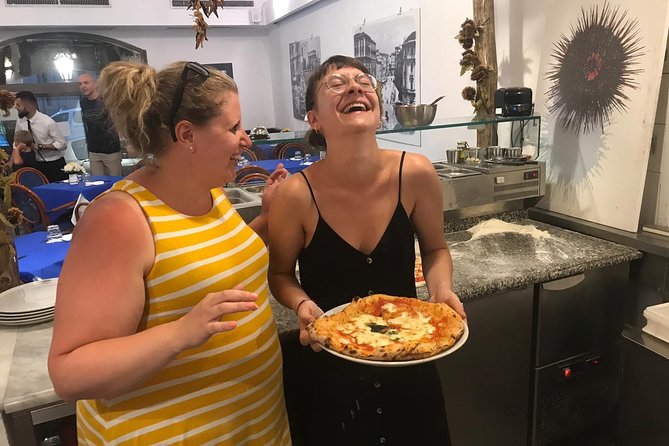 Authentic Pizza Class With Drink Included in the Center of Naples