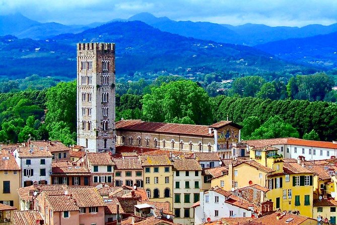 Discover Lucca’s Secrets on a Guided Walking Tour