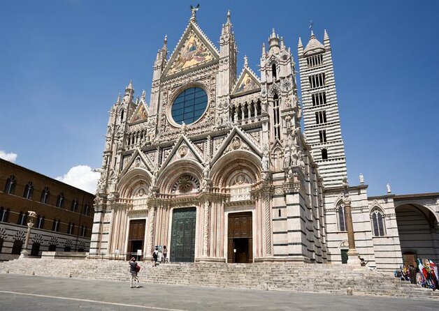 Discover the Medieval Charm of Siena on a Private Walking Tour