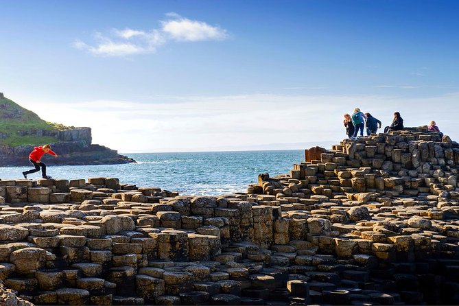 Dublin to Northern Ireland Incl. Dunluce Castle, Giants Causeway - Belfast Exploration