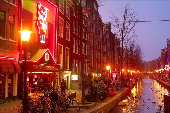 Guided Tour of the Red Light District of Amsterdam - Oude Kerk (Old Church) Visit