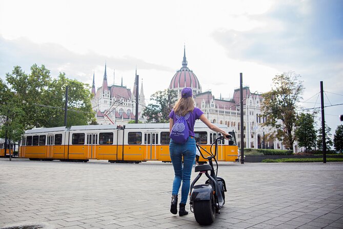 Guided Tours in Budapest on Luna E-Scooter