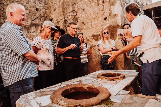 Herculaneum Small Group Tour With an Archaeologist - Key Features