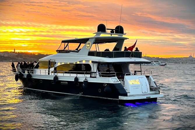 Istanbul Sunset Yacht Cruise on the Bosphorus
