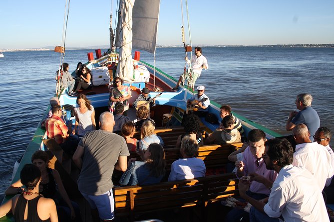 Lisbon Traditional Boats - Guided Sightseeing Cruise - Duration and Schedule
