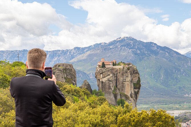 Meteora Monasteries and Hermit Caves Day Trip With Optional Lunch - Tour Itinerary