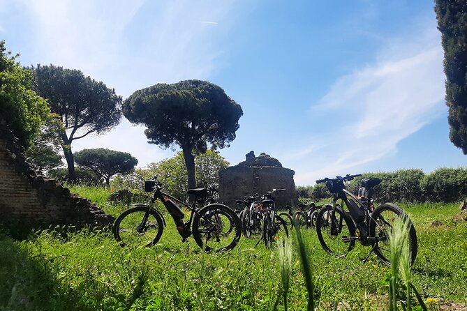 Appian Aqueducts Ebike Tour Catacombs & Lunch Box (Option) - E-bike Specifications and Accessories