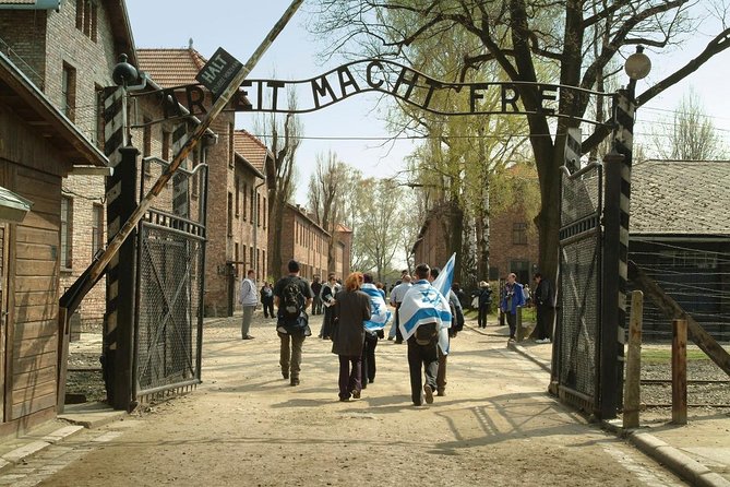 Auschwitz-Birkenau Museum and Memorial Guided Tour From Krakow - Inclusions and Meeting Details