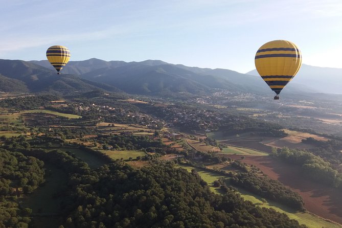 Balloon Ride Over Catalonia With Optional Pick-Up From Barcelona - Inclusions and Amenities