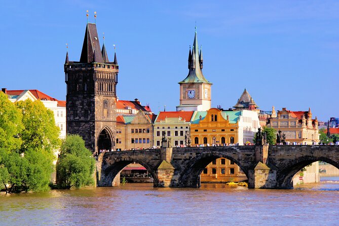 Best of Prague Walking Tour and Cruise With Authentic Czech Lunch - Meeting Point and Pickup