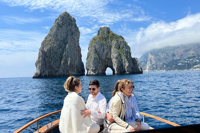 Capri All Inclusive Boat Tour + City Visit - Meeting and Pickup