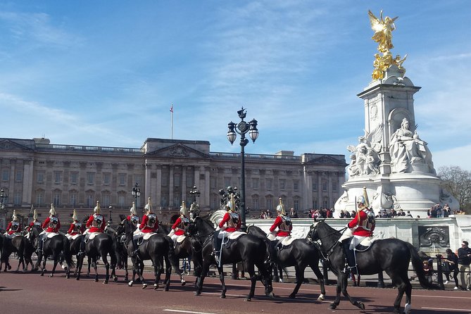 Changing of the Guard Guided Walking Tour in London - Inclusions and Exclusions