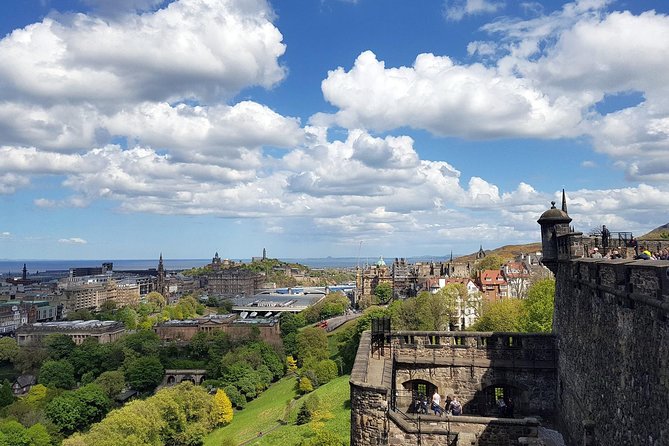 Edinburgh Castle Guided Walking Tour in English - Whats Included