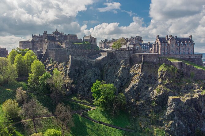 Edinburgh Castle: Guided Walking Tour With Entry Ticket - Included Entrance Fees