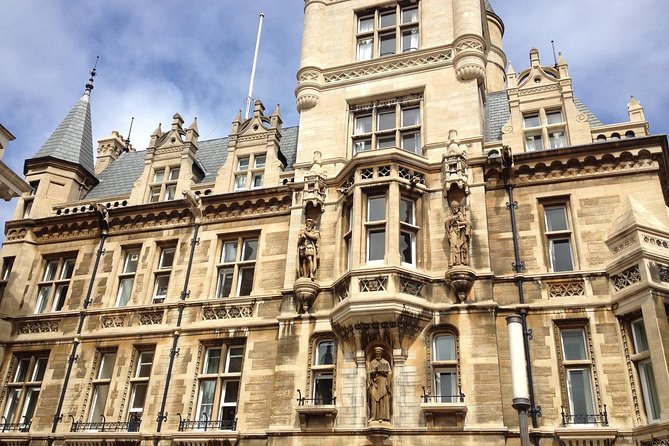 Guided Historic Walking Tour of Cambridge With Guide and Peek - Historical Sights in Cambridge