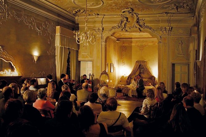 Musica a Palazzo Traveling Opera Performance in Venice - Performances: La Traviata, Rigoletto, Barber of Seville