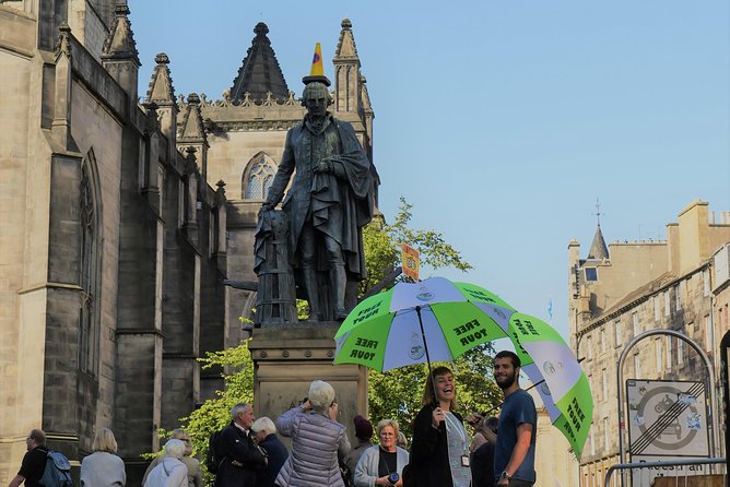 Old Town Walking Tour History and Tales in Edinburgh - Tales of Edinburghs Past