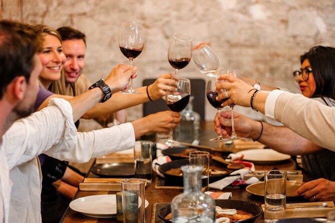 Paella Experience and Bottomless Wine in Barcelona - Meal Details