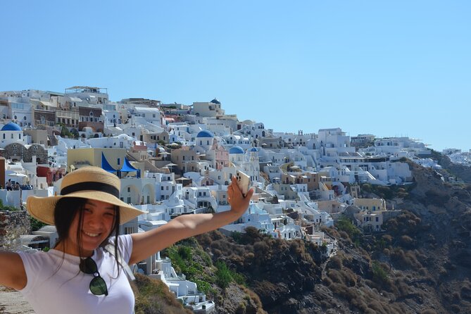 Santorini Highlights Small-Group Tour With Wine Tasting From Fira - Charming Village of Oia