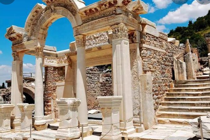 SKIP THE LINES:Best Seller Ephesus PRIVATE TOUR For Cruise Guests - Seeing the Temple of Artemis Location