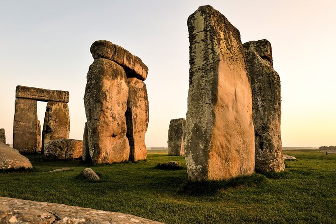 Stonehenge and Bath Day Trip From London With Optional Roman Baths Visit - Journey to the Spa City of Bath