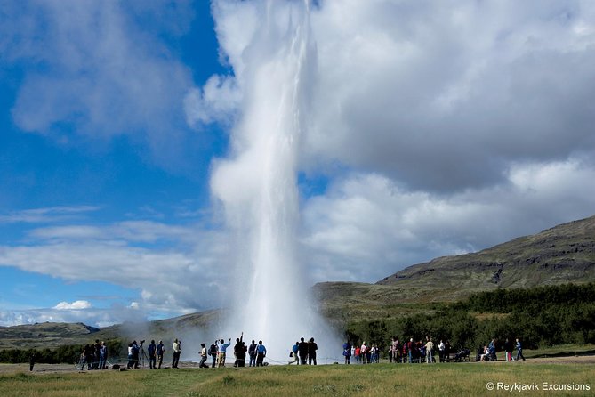 The Golden Circle Direct Guided Bus Tour From Reykjavik - Meeting and Pickup Details