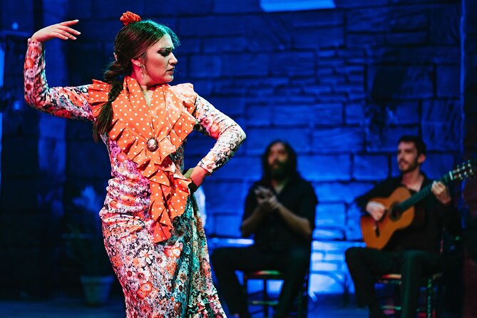 Triana. Flamenco Show With Drink - Birthplace of Flamenco in Triana