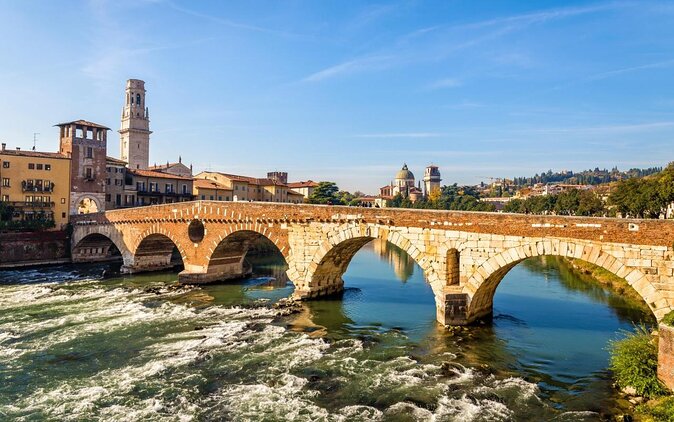 Verona Food, Wine & Legends With Lunch/Sunset Aperitif &Cable Car - Historic City Center Exploration