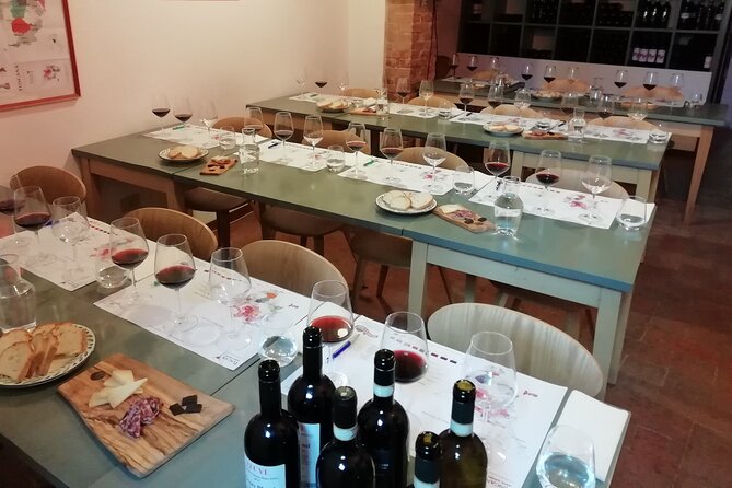 Wine Class - Tuscan Classics - Exploring Tuscan Wine History