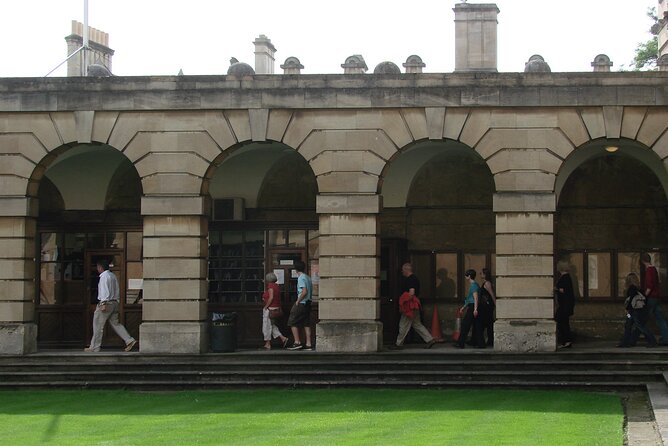 1.5-hour Oxford University and Colleges Walking Tour - Included Entrance Fees