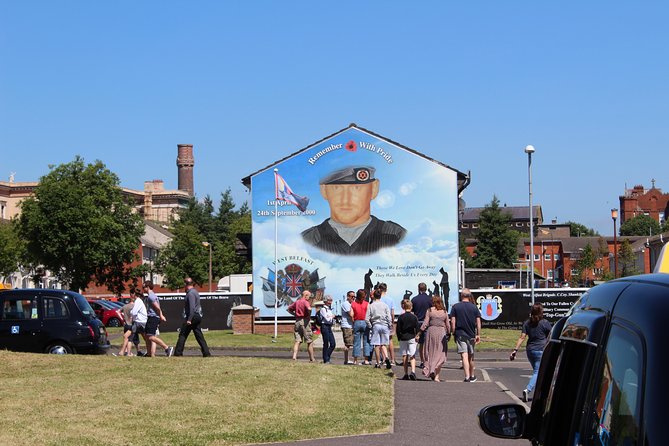1.5 Hours Belfast Black Cab and Murals Tour - The Troubles in Northern Ireland