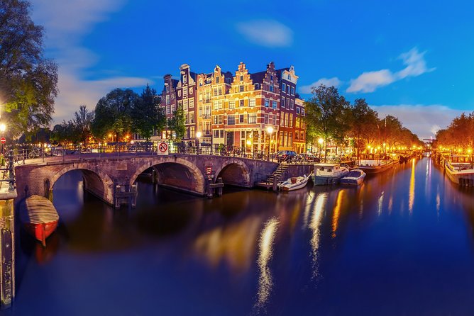 Amsterdam Evening Canal Cruise With Live Guide and Onboard Bar - Additional Information for the Cruise