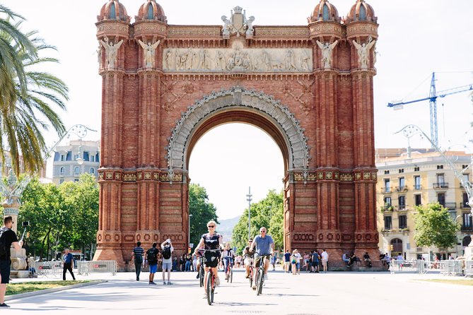 Barcelona Half Day Bike Small Group Tour - Meeting and Pickup Information