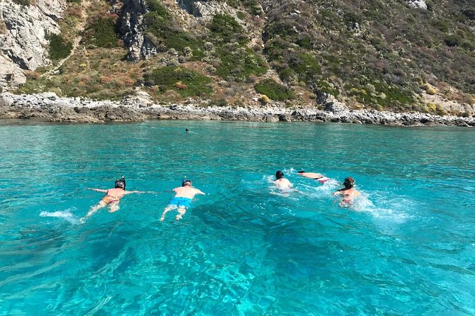 Boat and Snorkeling Tour From Tropea to Capo Vaticano - On-Board Amenities and Refreshments