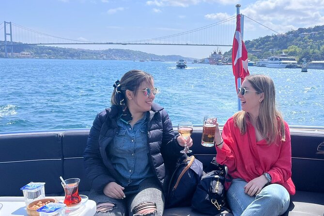 Bosphorus Yacht Cruise With Stopover on the Asian Side - (Morning or Afternoon) - Onboard Amenities