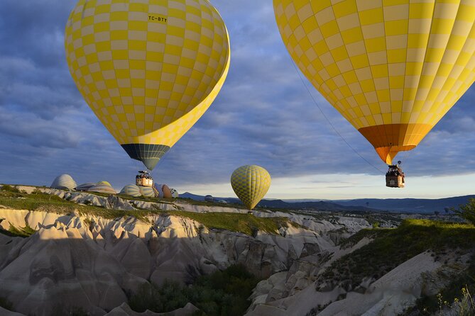 Cappadocia Balloon Ride With Breakfast, Champagne and Transfers - Confirmation and Accessibility