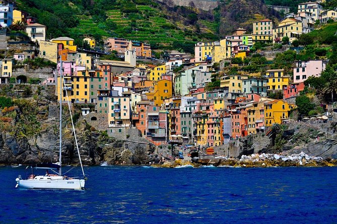 Cinque Terre Sunset Tour by Boat - Tour Details and Accessibility