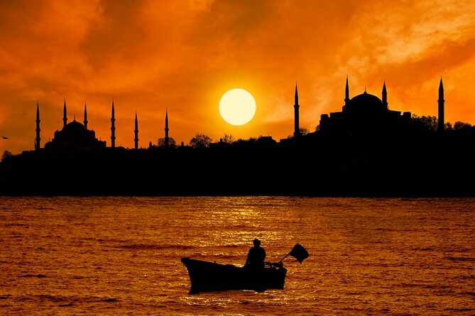 Circle Istanbul (Extraordinary Istanbul) - Cruising the Bosphorus