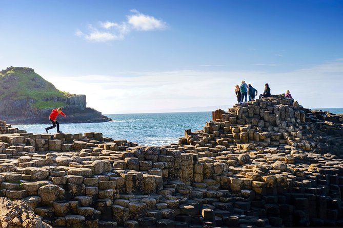 Dublin: Giants Causeway, Dunluce Castle, Dark Hedges and Belfast - Experience Details