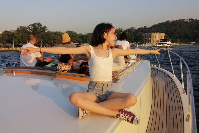 Golden Sunset Cruise on Luxury Yacht in Istanbul Bosphorus - Meeting and Pickup Details