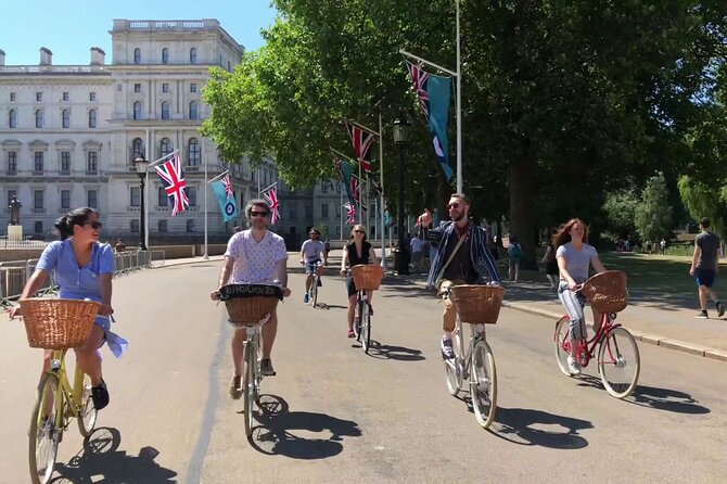 Landmarks & Gems: London Bike Ride +Historic Pub +Graffiti - Meeting Point and Accessibility