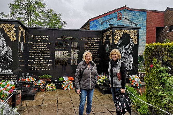 Official World Famous Belfast Taxi Tour ™ - Visiting the Memorial Gardens