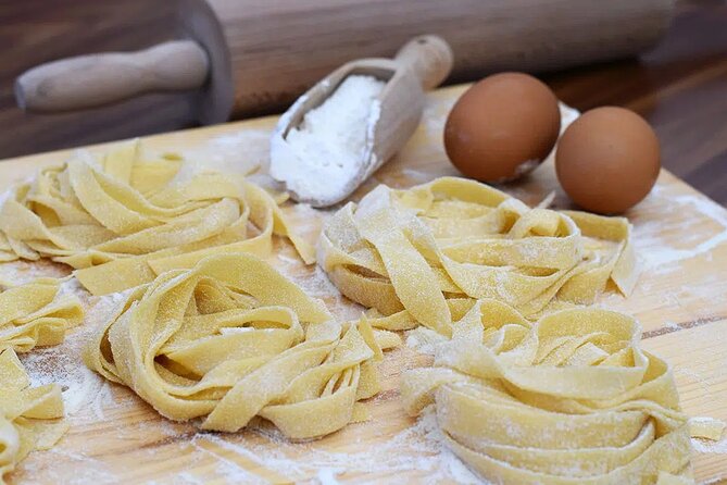 Private Pasta and Pizza Master Class With Pick up in Sorrento - Crafting Tiramisu and Limoncello