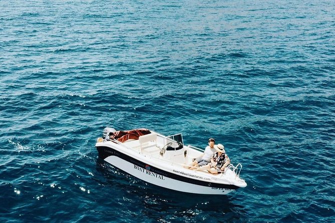 Rent a Boat in Santorini Without a License - Private and Customizable Tour Experience