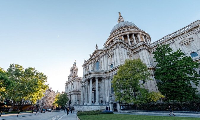 Small-Group Tour: Historical Pub Walking Tour of London - Itinerary: City of London and Beyond