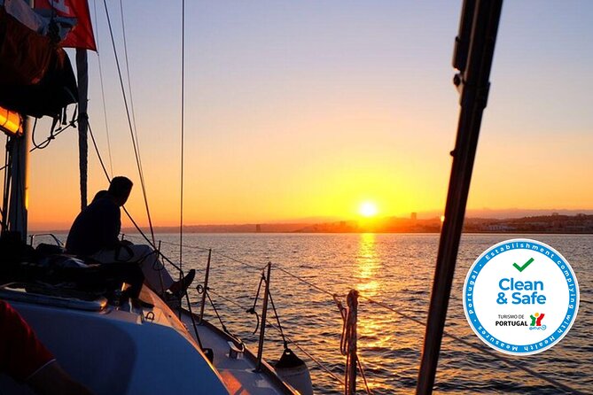 Sunset Sailing Tour On The Tagus River - On-Board Amenities and Refreshments