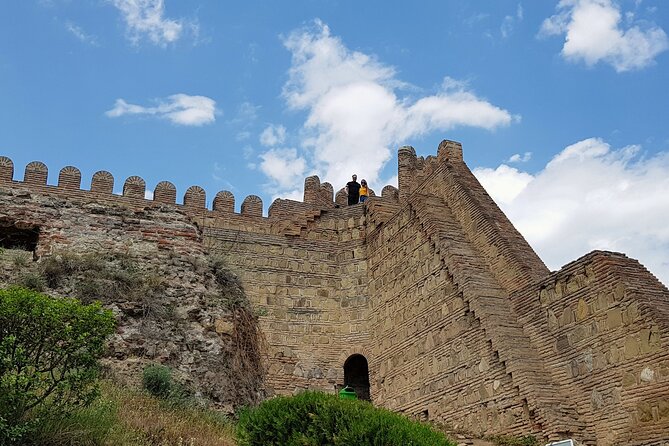 Tbilisi Walking Tour With Cable Cars, Wine Tasting and Traditional Bakery - Meeting and Pickup Details